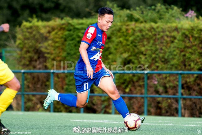 大胸美女洗澡免费看